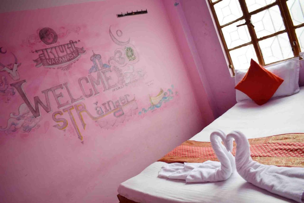 Family Guest House Varanasi Esterno foto