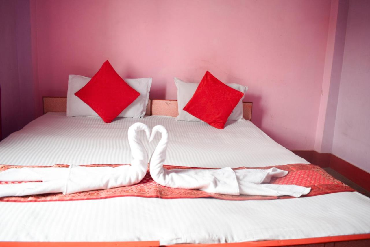 Family Guest House Varanasi Esterno foto