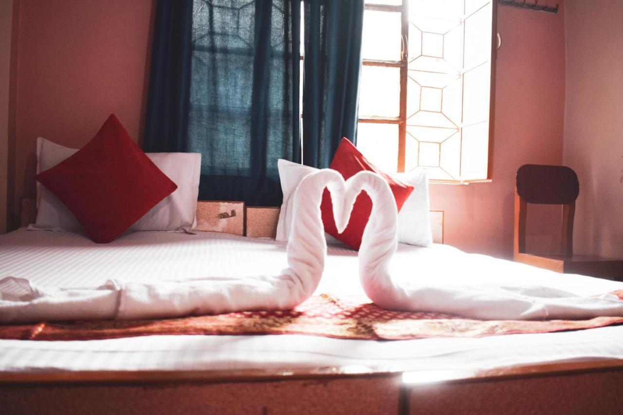 Family Guest House Varanasi Esterno foto