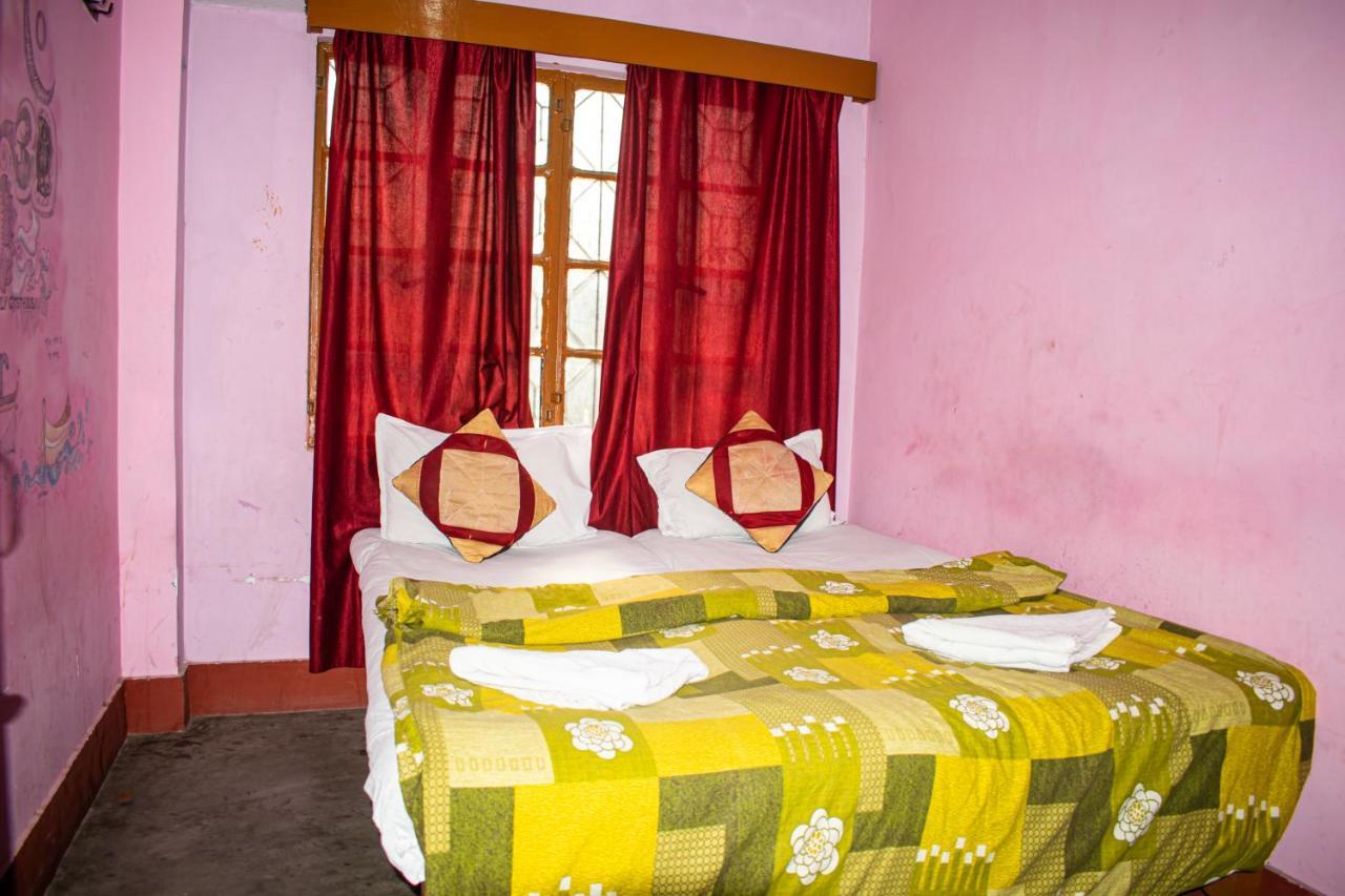 Family Guest House Varanasi Esterno foto