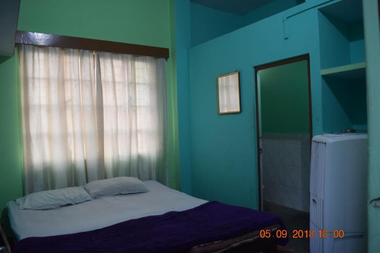 Family Guest House Varanasi Esterno foto