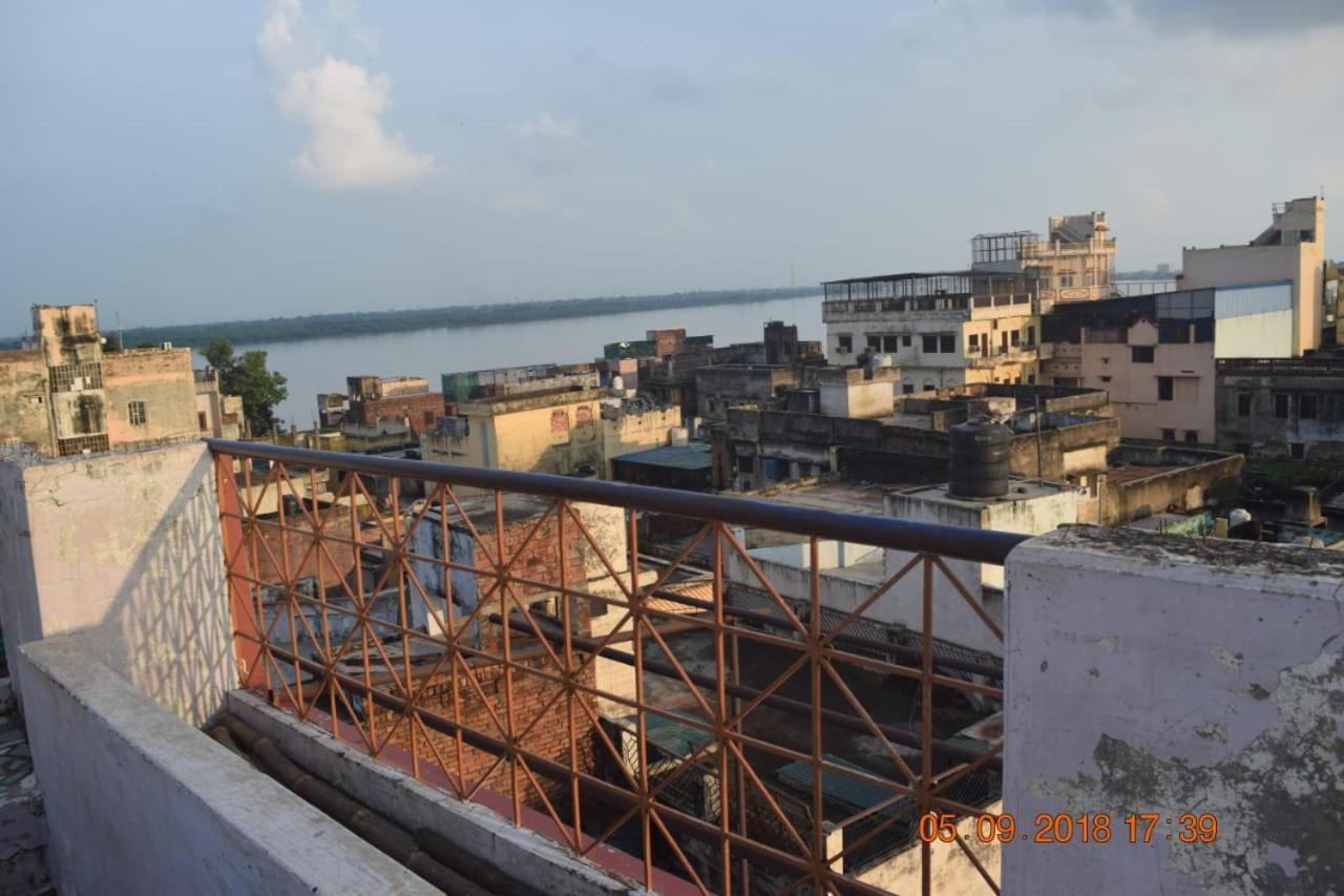 Family Guest House Varanasi Esterno foto