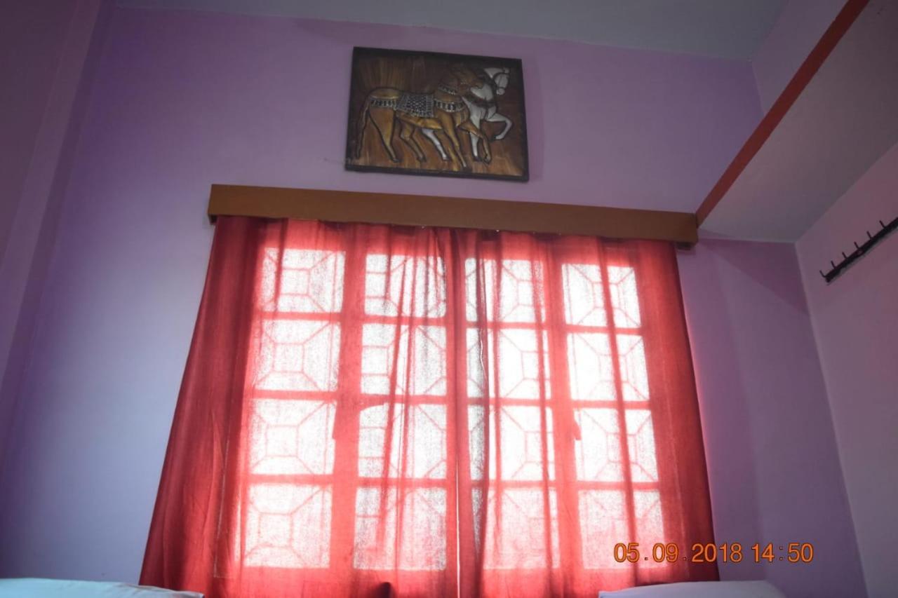 Family Guest House Varanasi Esterno foto